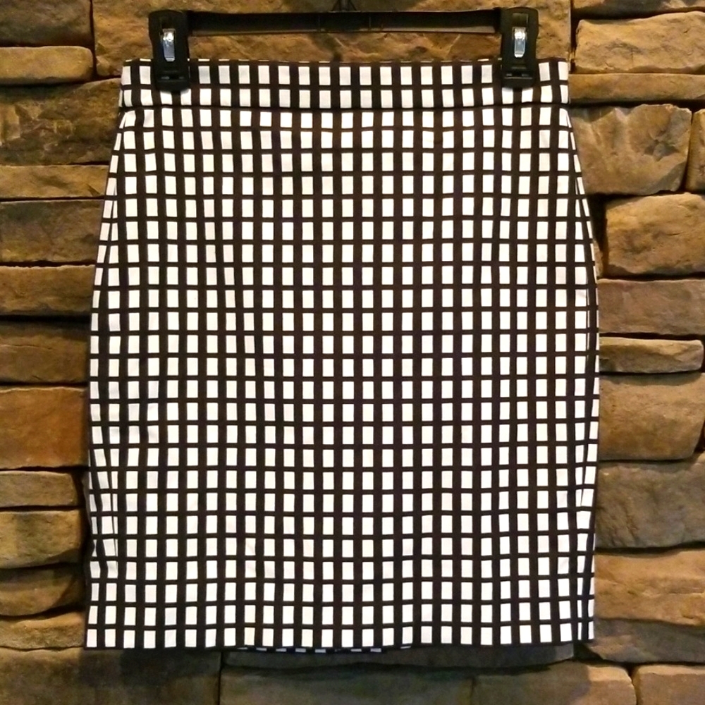 J. CREW Pencil Skirt in Grid Print.  NWOT